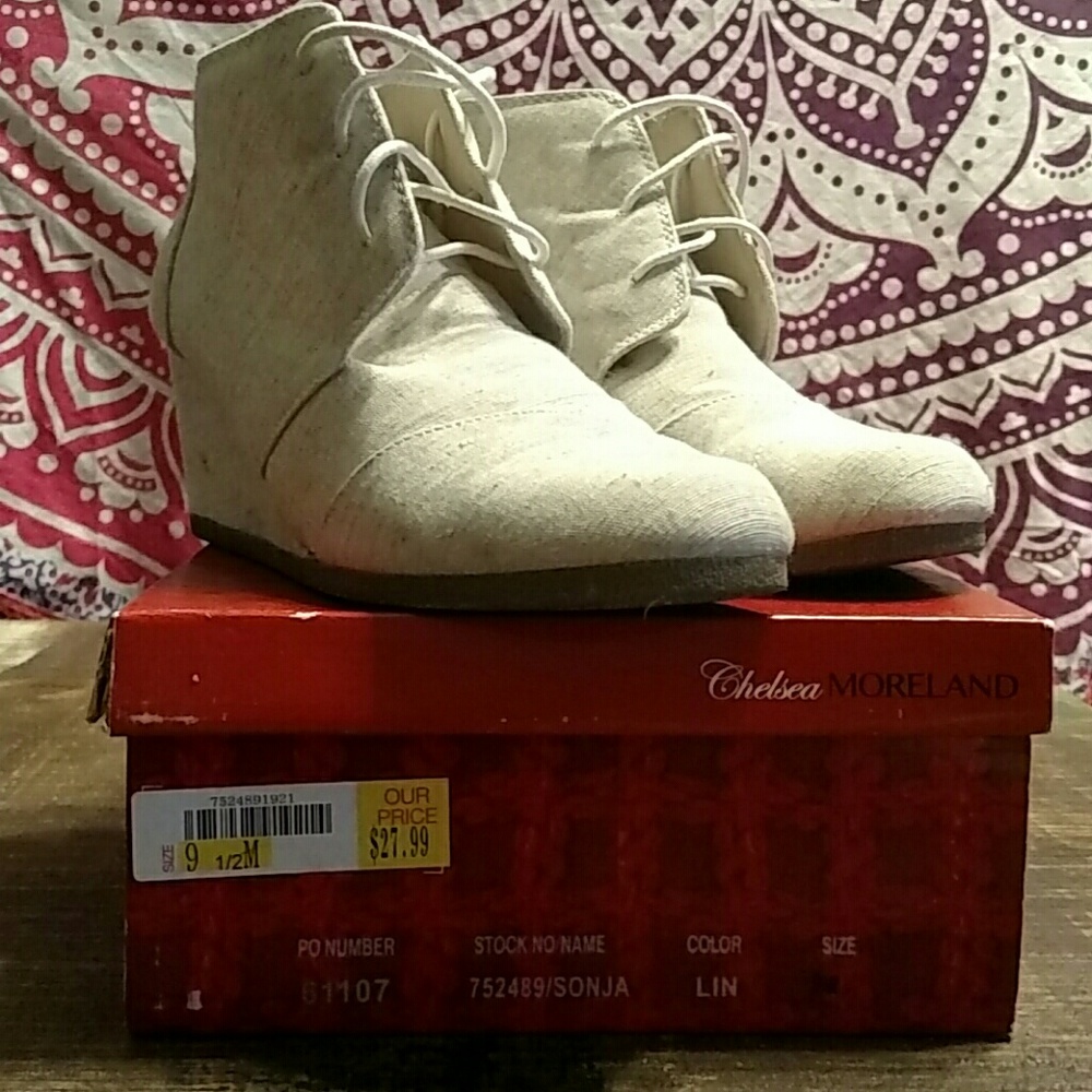 Chelsea Moreland Shoes